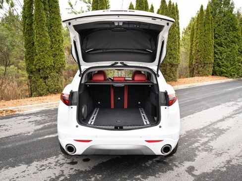 Used 2021 Alfa Romeo Stelvio Ti w/ Premium Package image 10