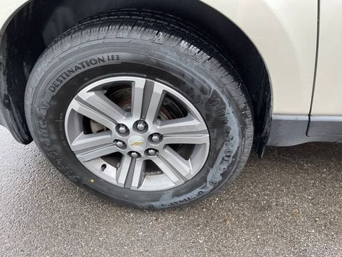 Used 2017 Chevrolet Traverse LT FWD image 42