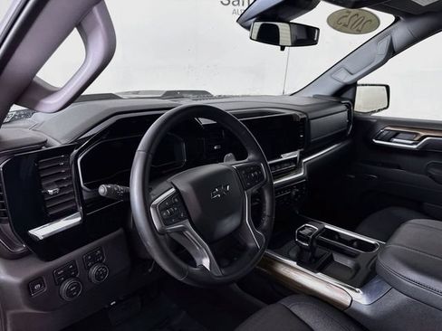 Used 2025 Chevrolet Silverado 1500 LT Trail Boss w/ Convenience Package II AWD/4WD image 10