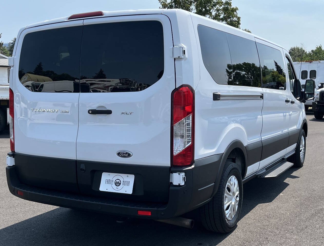 Used 2024 Ford Transit 350 XLT RWD image 5