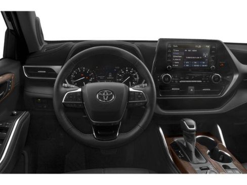 Used 2021 Toyota Highlander Limited FWD image 7
