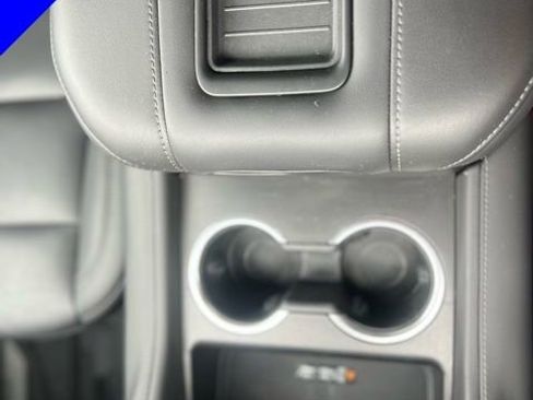 Used 2024 Chevrolet Suburban Z71 w/ Luxury Package image 17