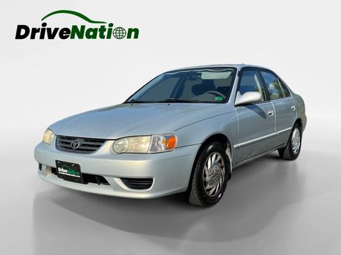 Used 2001 Toyota Corolla S FWD image 1