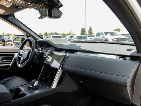 New 2026 Land Rover Discovery Sport Landmark AWD/4WD image 15