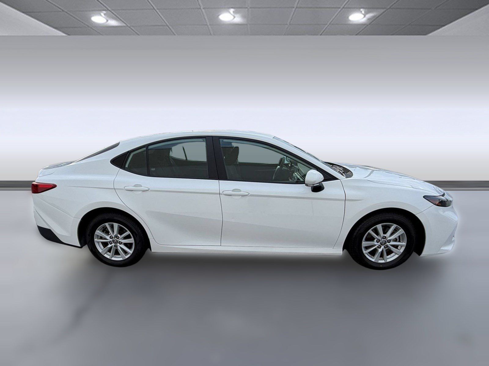 Used 2025 Toyota Camry LE FWD image 8