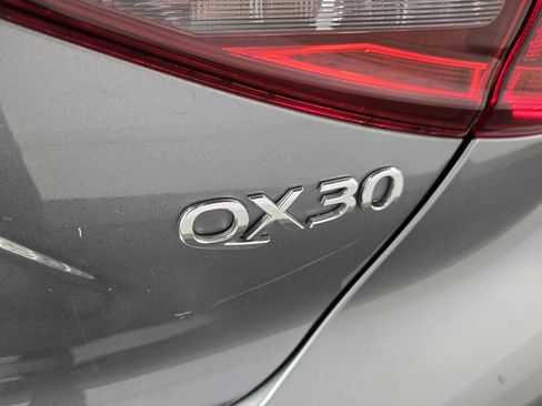 Used 2018 INFINITI QX30 AWD image 30