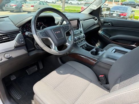 Used 2016 GMC Yukon SLE w/ Convenience Package RWD image 9