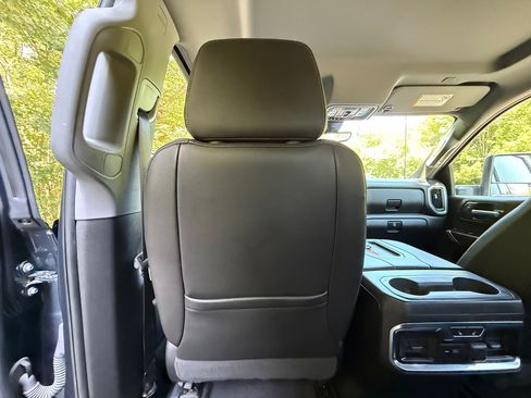 Used 2020 Chevrolet Silverado 2500 LTZ w/ LTZ Premium Package image 33