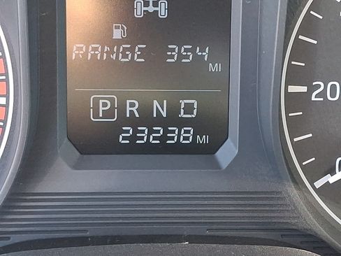 Used 2017 Nissan Titan S AWD/4WD image 17