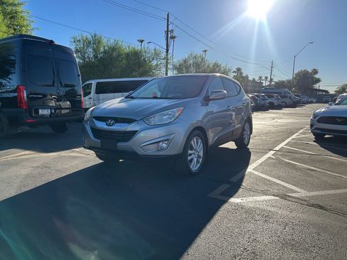 Used 2012 Hyundai Tucson Limited w/ Premium Pkg AWD/4WD image 8