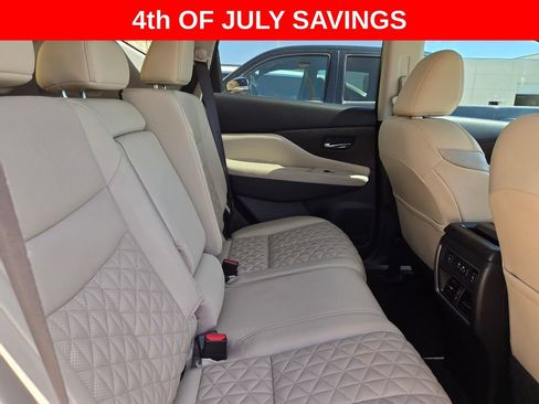 Used 2024 Nissan Murano Platinum w/ Cargo Package FWD image 11