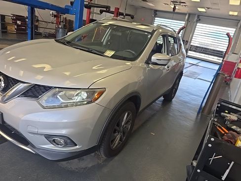 Used 2016 Nissan Rogue SL w/ SL Premium Package AWD/4WD image 2