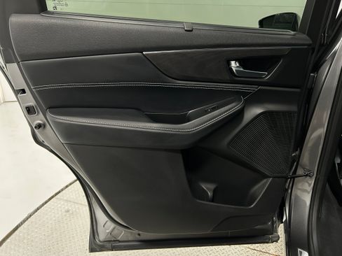 Used 2022 Acura MDX SH-AWD w/ Advance Package image 29
