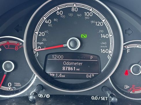 Used 2019 Volkswagen Beetle 2.0T S FWD image 34