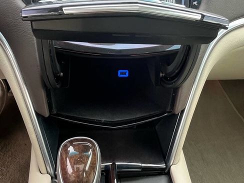 Used 2015 Cadillac XTS Luxury image 28