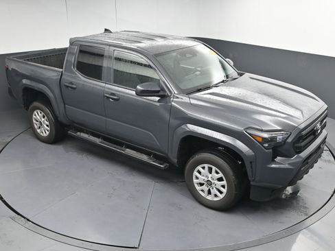 Used 2025 Toyota Tacoma SR image 23