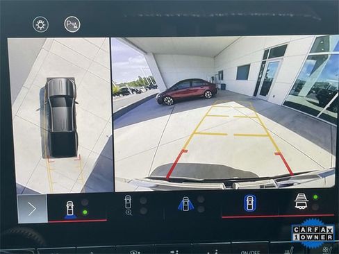 Used 2023 GMC Canyon Denali w/ Denali Black Edition image 25