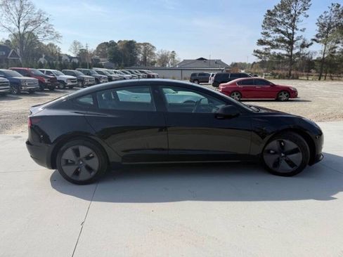 Used 2021 Tesla Model 3 Standard Range Plus RWD image 9