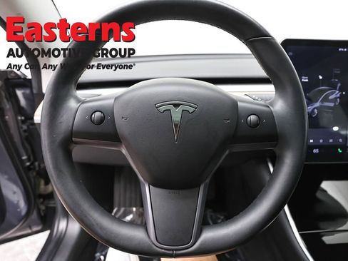 Used 2018 Tesla Model 3 Long Range image 10