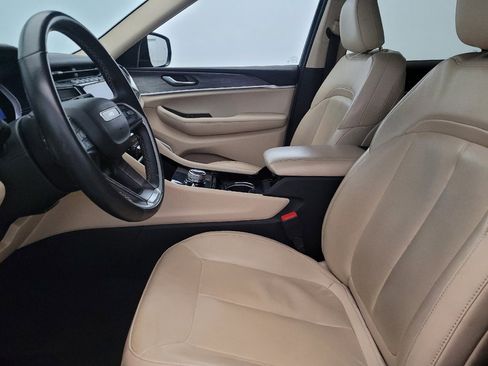 Used 2022 Jeep Grand Cherokee L Limited image 17