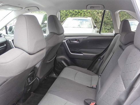 Used 2023 Toyota RAV4 XLE FWD image 16