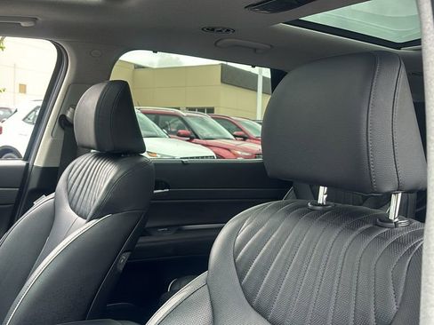 Used 2024 Hyundai Palisade Limited image 24