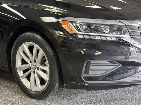 Used 2021 Volkswagen Passat 2.0T S image 10