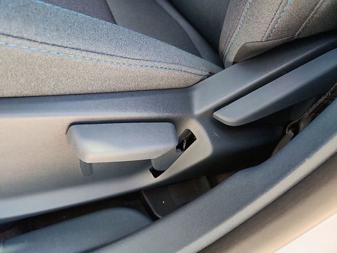 New 2025 Ford Maverick XLT FWD image 15