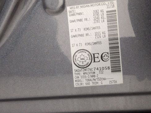 Used 2019 Nissan Rogue S image 36