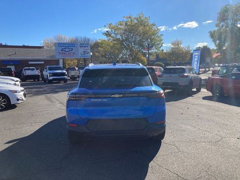 New 2026 Chevrolet Equinox EV LT image 6