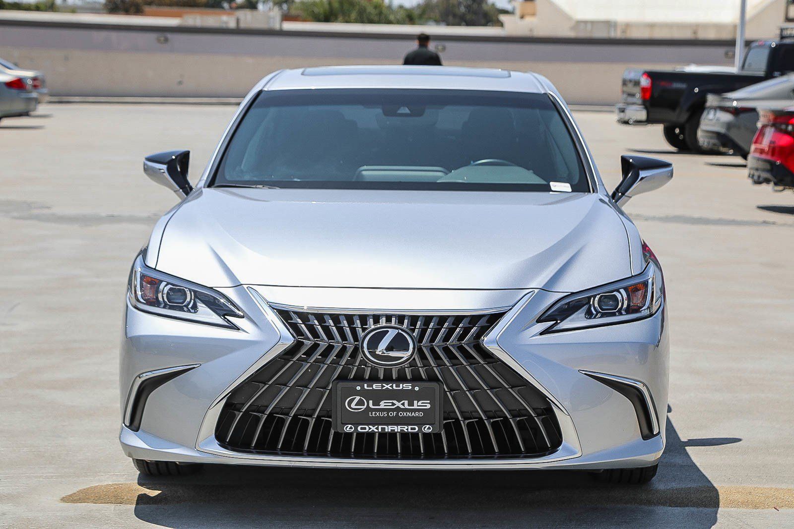 Used 2025 Lexus ES 350 FWD image 2