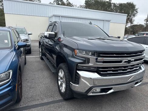 Used 2021 Chevrolet Silverado 1500 LTZ w/ LTZ Premium Package image 3