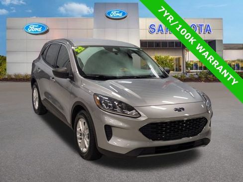 Used 2022 Ford Escape SE image 1
