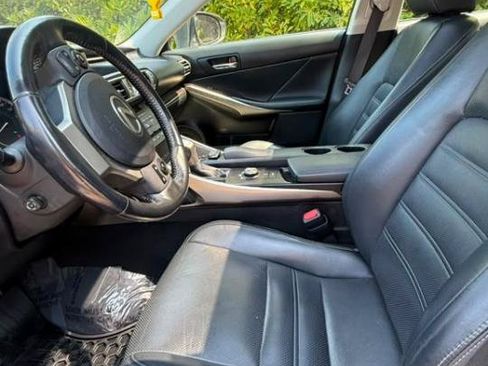 Used 2016 Lexus IS 300 AWD image 8