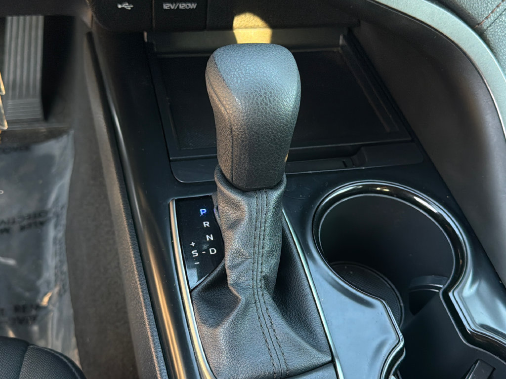 Used 2020 Toyota Camry LE FWD image 23