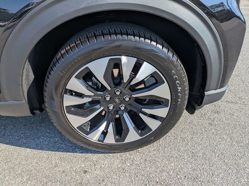 New 2026 Ford Explorer Platinum image 11