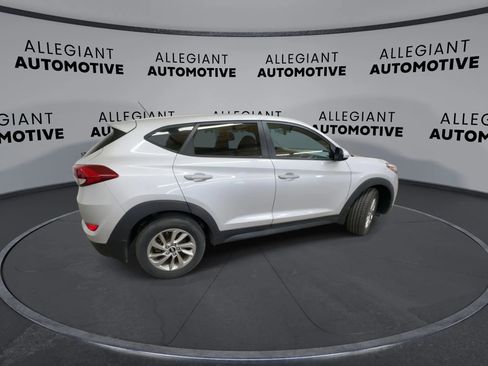 Used 2016 Hyundai Tucson SE image 10