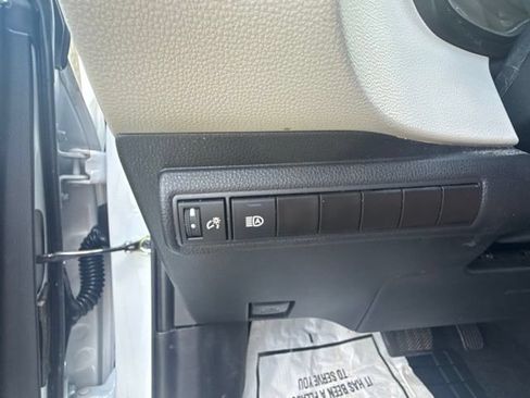 Used 2023 Toyota Corolla LE FWD image 13