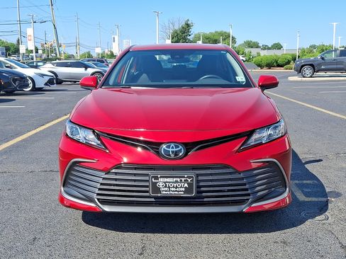 Used 2024 Toyota Camry LE FWD image 2