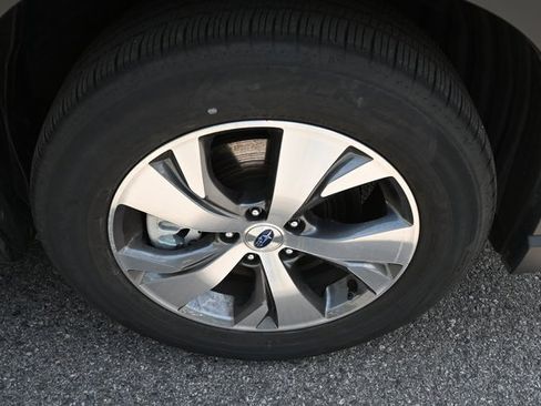 Certified 2024 Subaru Ascent Premium w/ Convenience Package image 19