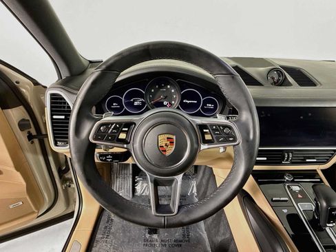 Certified 2023 Porsche Cayenne AWD/4WD image 15