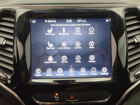 Used 2019 Jeep Cherokee Limited FWD image 25