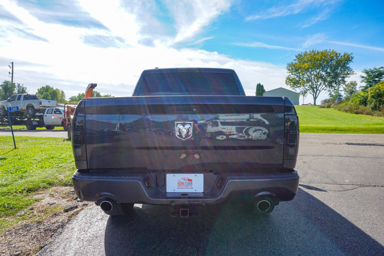 Used 2017 RAM 1500 Express AWD/4WD image 4