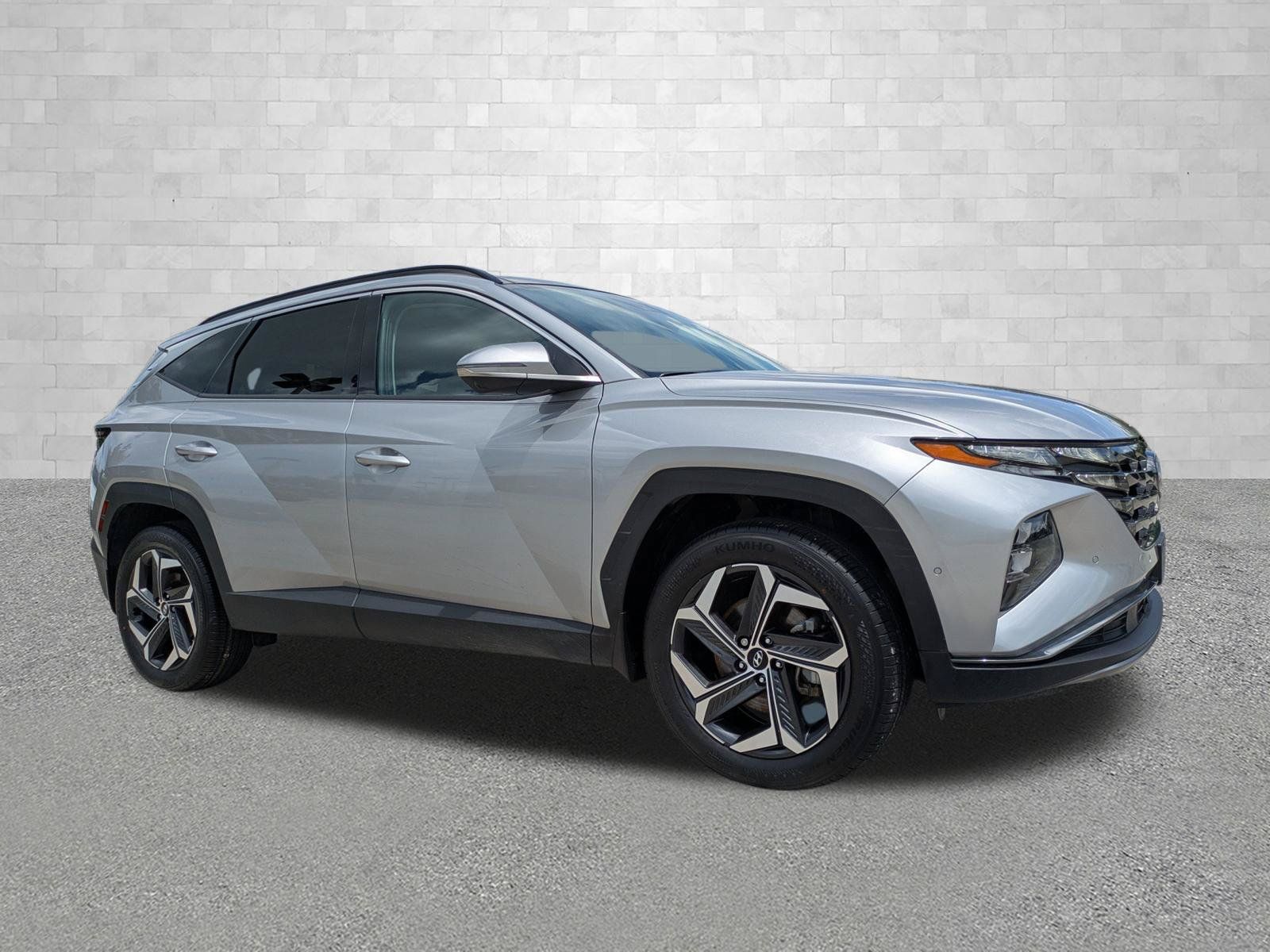 Certified 2022 Hyundai Tucson Limited w/ Cargo Package AWD/4WD image 1