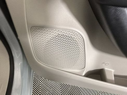 Used 2024 Chrysler Pacifica Touring-L FWD image 31