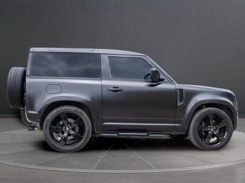 Used 2023 Land Rover Defender 90 V8 AWD/4WD image 6