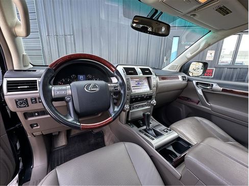 Used 2013 Lexus GX 460 image 14