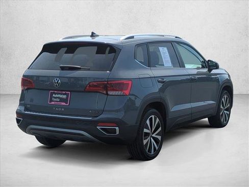 Used 2022 Volkswagen Taos SE image 5