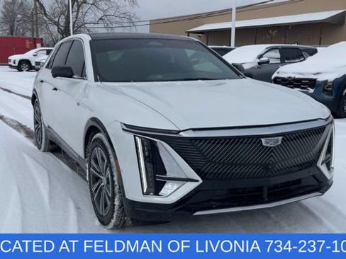 Used 2024 Cadillac Lyriq Luxury w/ LPO, Floor Liner Package AWD/4WD image 2