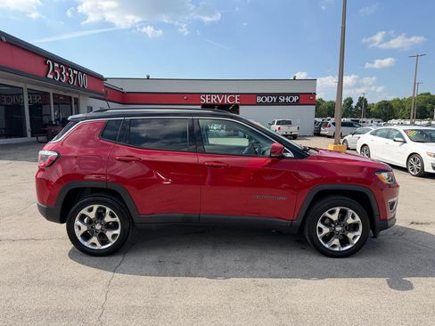 Used 2018 Jeep Compass Limited w/ Safe & Security Group AWD/4WD image 2